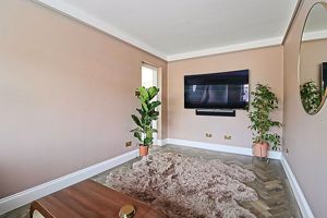 Living Room- click for photo gallery